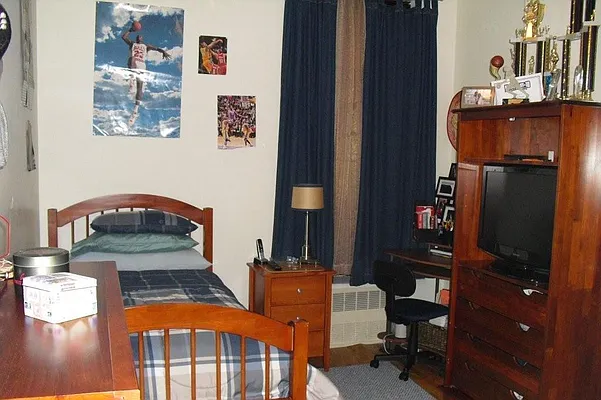 Rented by Corcoran | media 6