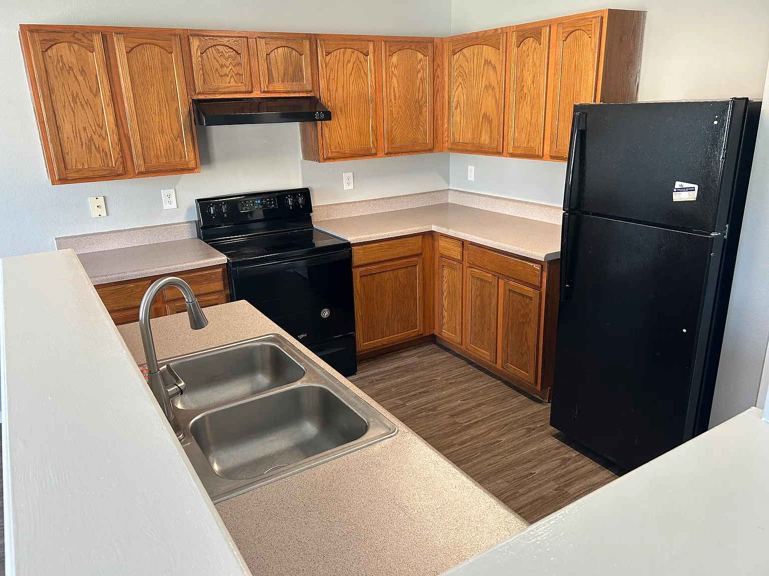 3 bed, 2.5 bath, 1564 sqft, $1,980 — Photo 3