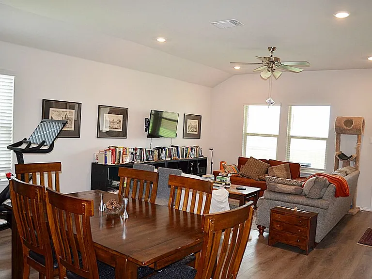 2477 Bee Creek Dr — Photo 6