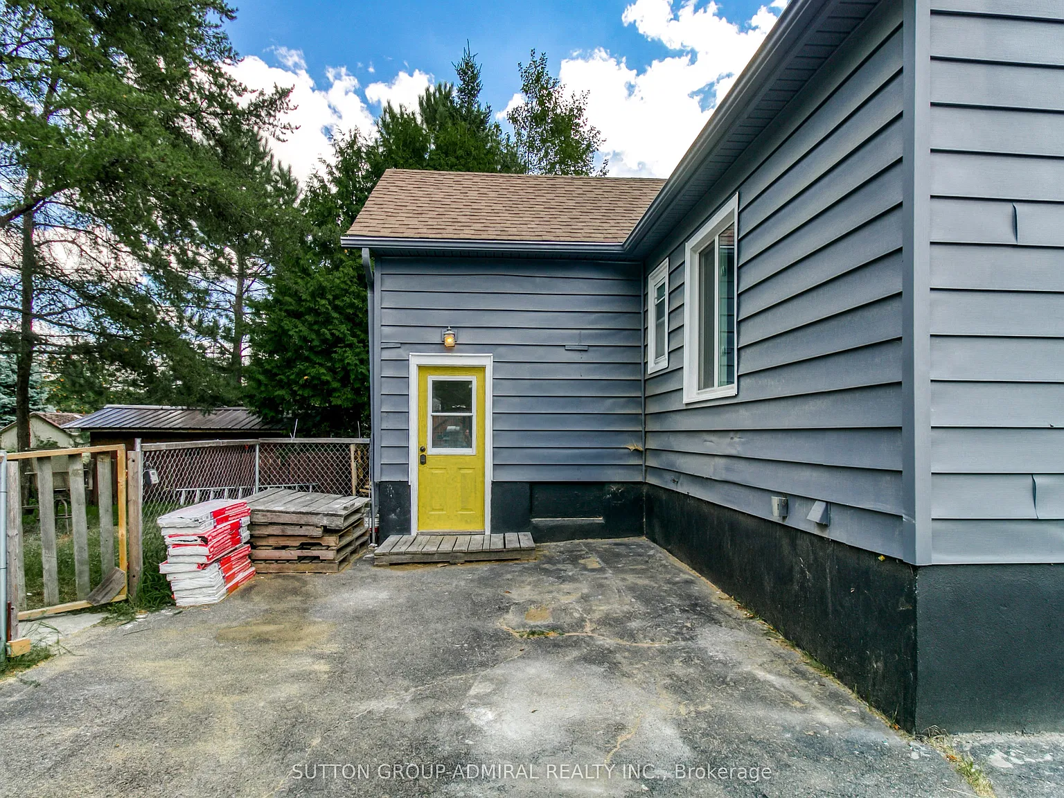 3 bed, $2,995 — Photo 4