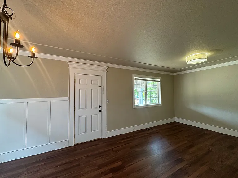 5019 N Whitman St — Photo 4