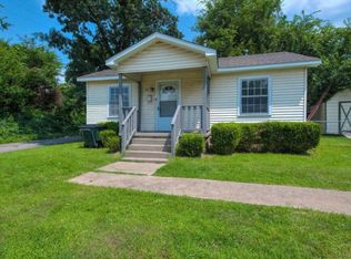 211 E 5th St N, Sand Springs, OK 74063
