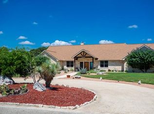 546 Cypress Estates Pkwy W, Ingram, TX 78025