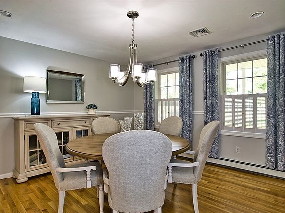 3rd image of 23 Baker Ln