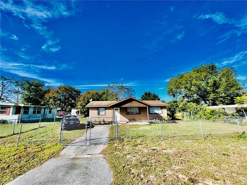 1st image of 215 Palm Dr