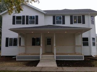 125 S 6th St #A, Delavan, WI 53115
