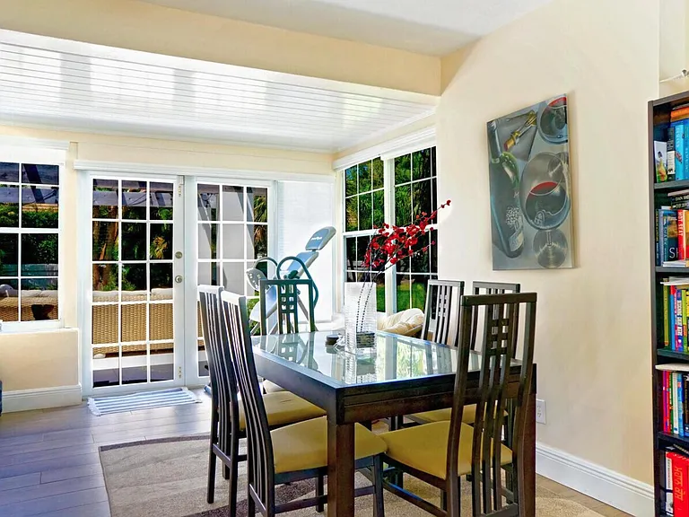 2031 Pleasant Dr — Photo 10