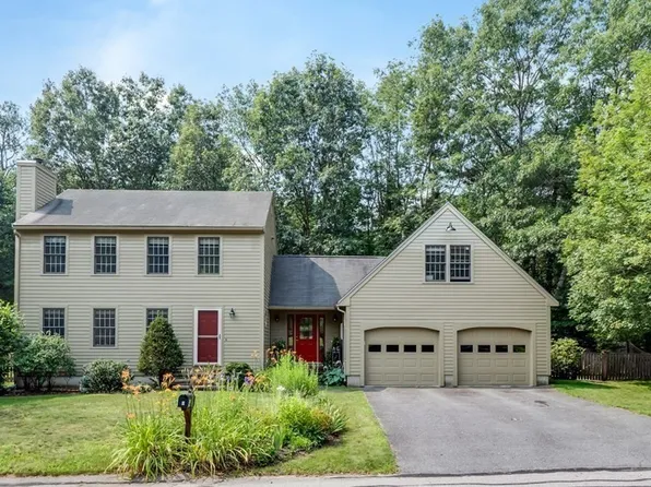 4 Crabtree Ln, Shirley, MA 01464