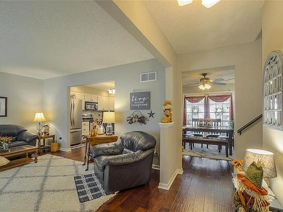 4th image of 5201 S Shrank Ave
