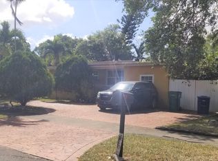 460 NE 160th Ter, Miami, FL 33162