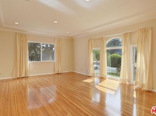 10574 Ashton Ave, Los Angeles, CA 90024