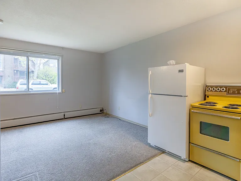 313 3rd Ave NE #9 — Photo 8