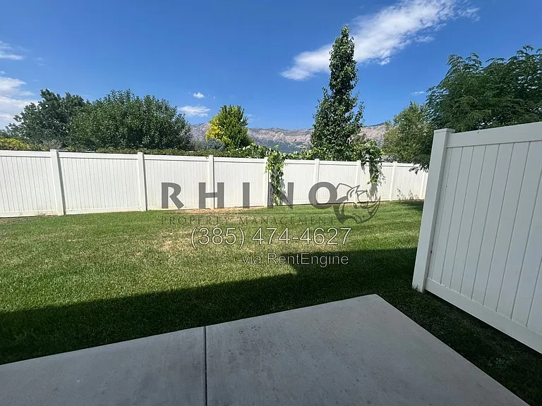 352 E 1850 N #13 — Photo 13