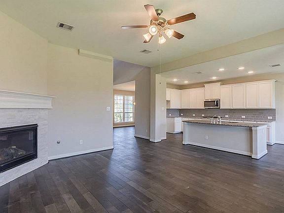 4th image of 15543 Marberry Dr