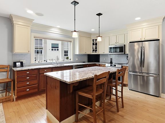 2nd image of 16 Webster Way #0
