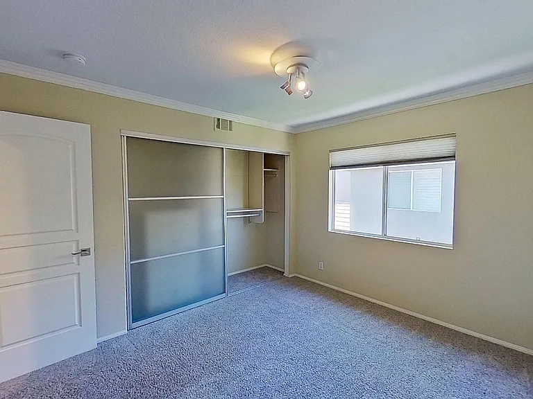4749 E Bradford Ave — Photo 27
