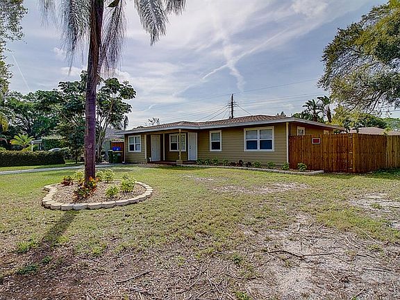 2nd image of 2870 Sequoia Ln
