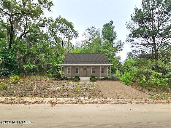 2nd image of 302 RAINBOW Drive