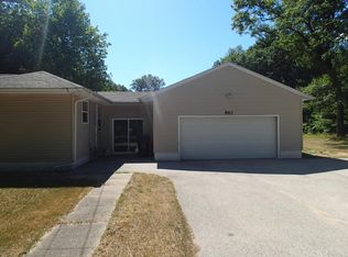 863 S Broton Rd, Muskegon, MI 49442