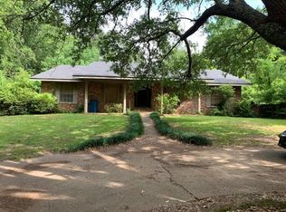 700 Bergstrom Pl, Marshall, TX 75672