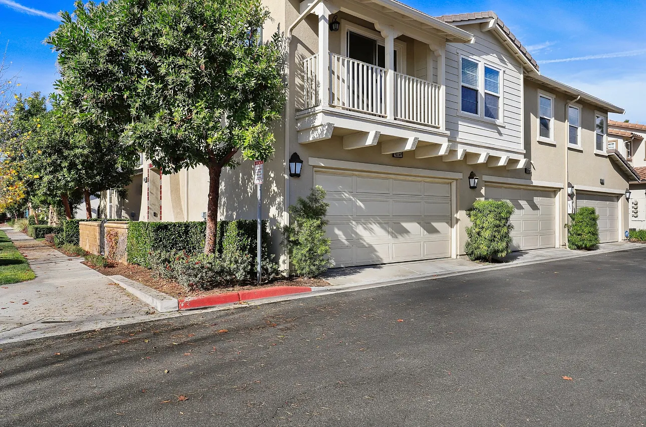 10356 Sparkling Dr — Photo 4