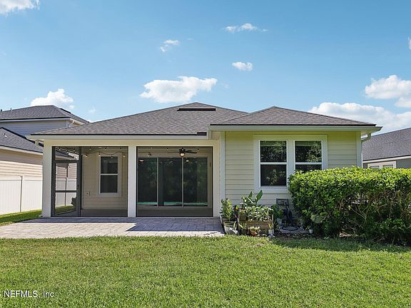 3rd image of 32 KEENELAND Road