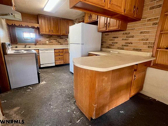 3rd image of 1001 W Overland Dr