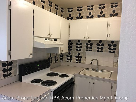 3rd image of 1188 SE Pioneer Way APT 102