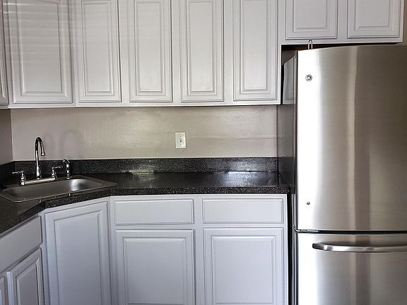 3rd image of 2067 W Stella St #A
