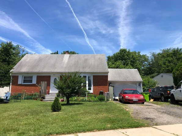 1833 Giles Ct, Woodbridge, VA 22191