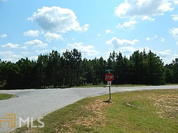 105 Parker Dr, Macon, GA 31217