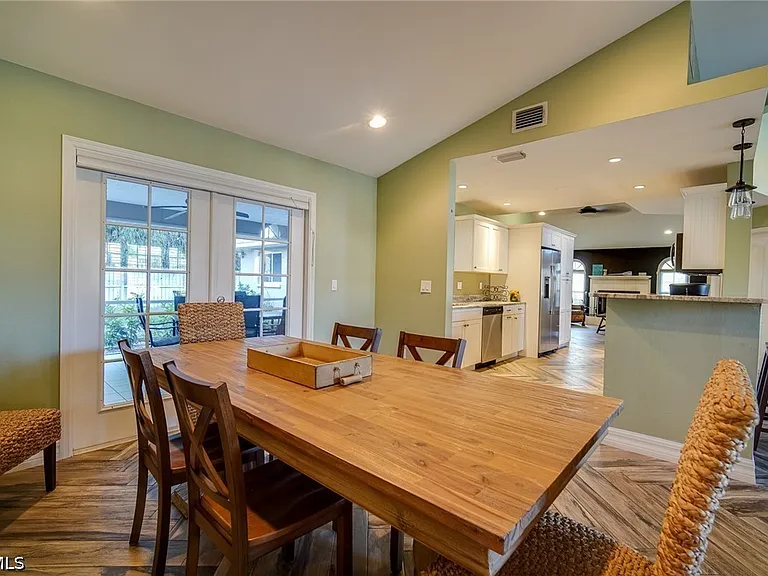 8831 Banyan Cove Cir — Photo 10
