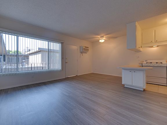 2nd image of 5254 Newcastle Ave #72
