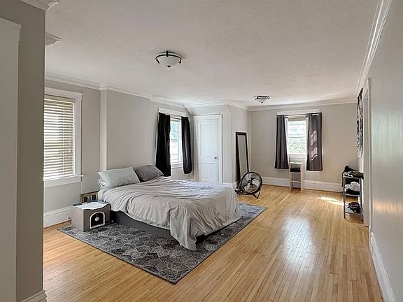 5th image of 3108 Collin Dr APT B