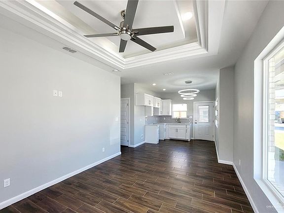 4th image of 5805 Nightingale Ave #2