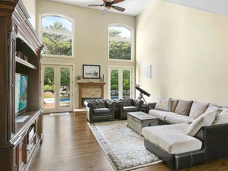3 Clara Dr — Photo 6