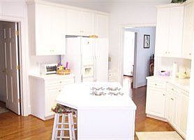 5th image of 2871 Dartmouth Dr