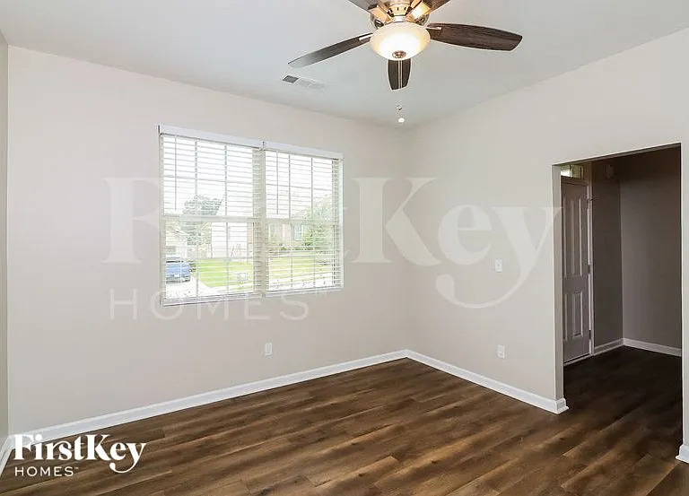 106 Woodbridge Trl — Photo 13