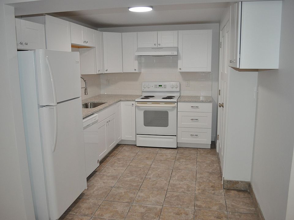 1st image of 2542 W Robin Rd #B