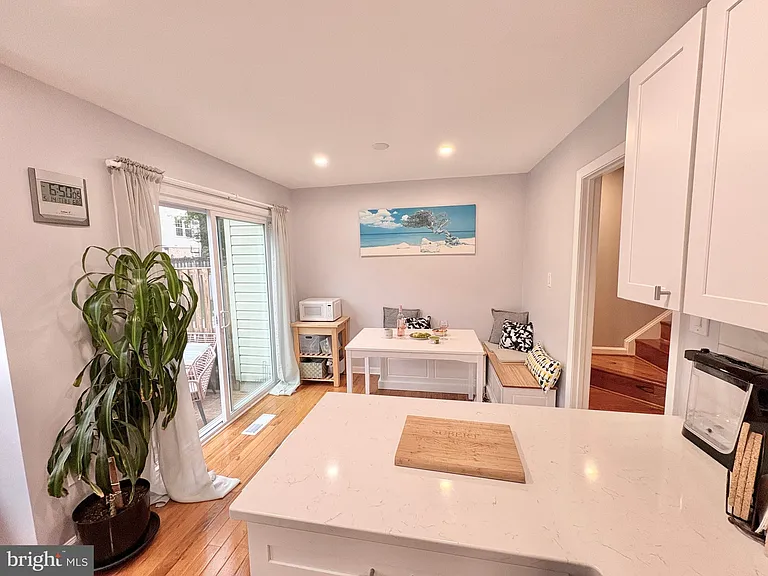 9710 Lakepointe Dr — Photo 20