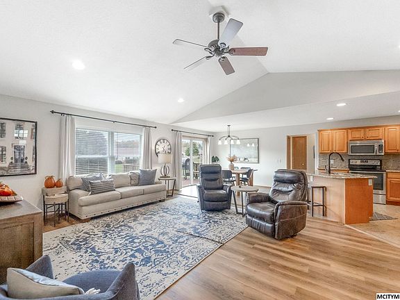 5th image of 2747 Sunrise Ct