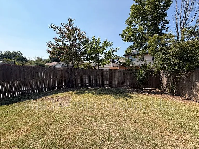 3609 Westview Ln — Photo 15