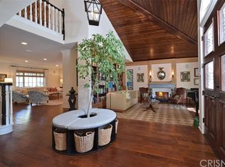 12717 Weddington St, Valley Village, CA 91607