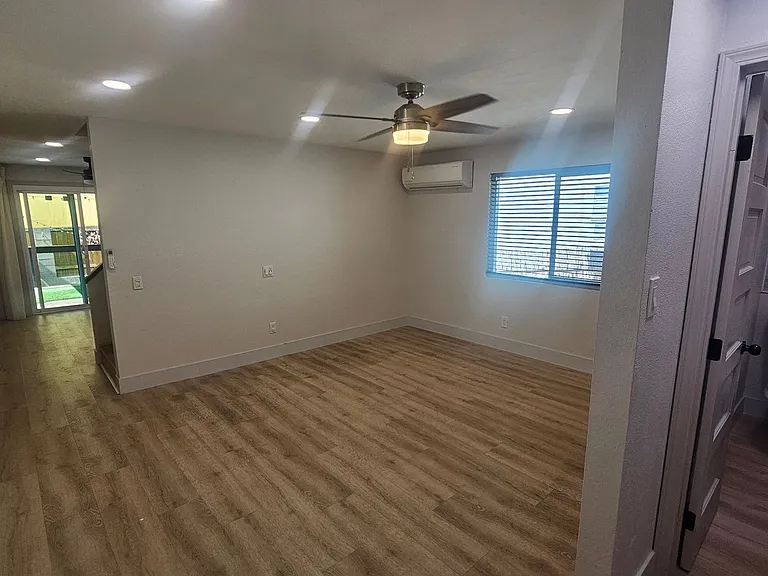 9667 Saint George St — Photo 11
