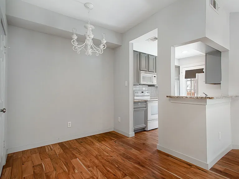 6210 Oram St #5 — Photo 11