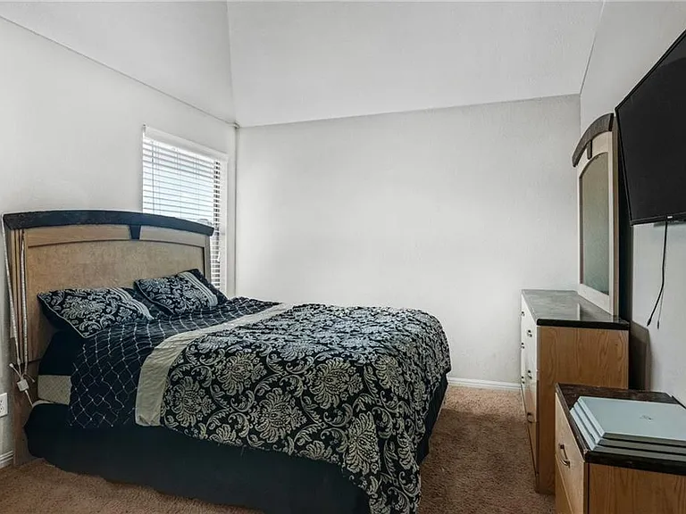 3418 Castleton Dr — Photo 27