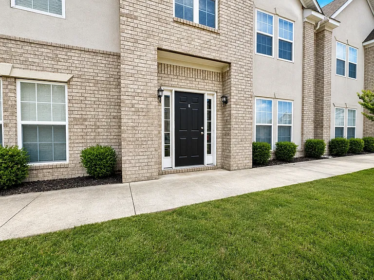 934 E Craighead Forest Rd #B — Photo 2