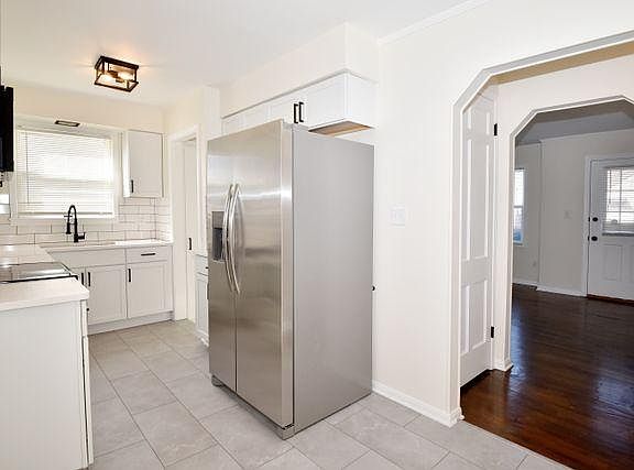 5th image of 28500 Everett St