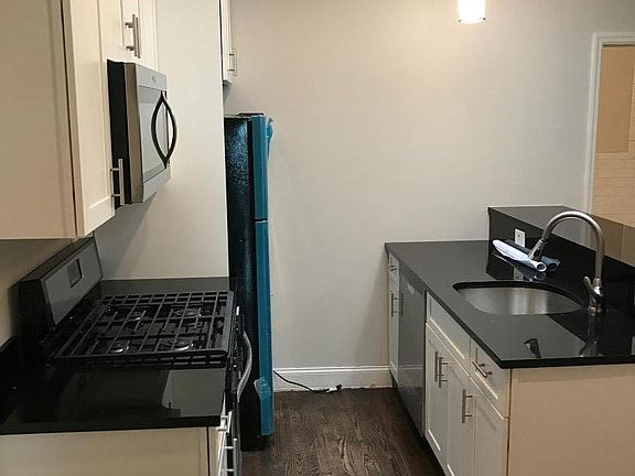Appliances and granite countertops