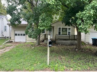 121 Allison St, East Peoria, IL 61611